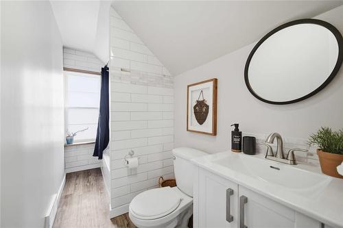 187 Dollard Boulevard, Winnipeg, MB - Indoor Photo Showing Bathroom