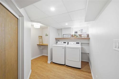 187 Dollard Boulevard, Winnipeg, MB - Indoor Photo Showing Laundry Room