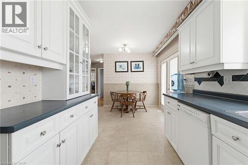 516 Mud Street E, Hamilton, ON - Indoor Photo Showing Kitchen