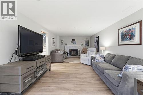 516 Mud Street E, Hamilton, ON - Indoor Photo Showing Living Room With Fireplace