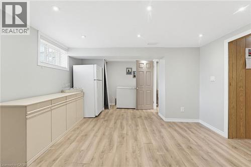516 Mud Street E, Hamilton, ON - Indoor Photo Showing Other Room