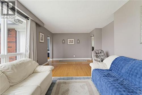 516 Mud Street E, Hamilton, ON - Indoor