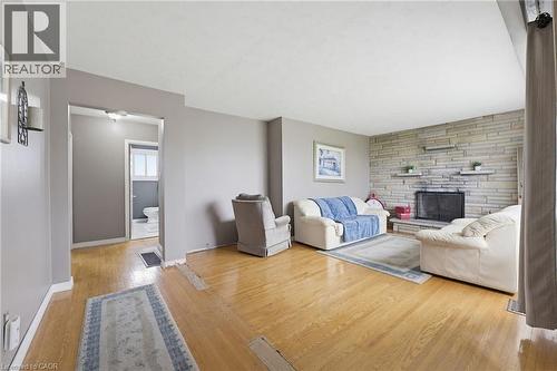 516 Mud Street E, Hamilton, ON - Indoor Photo Showing Living Room With Fireplace