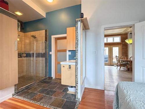 141 Main Street, Rivers, MB - Indoor Photo Showing Other Room