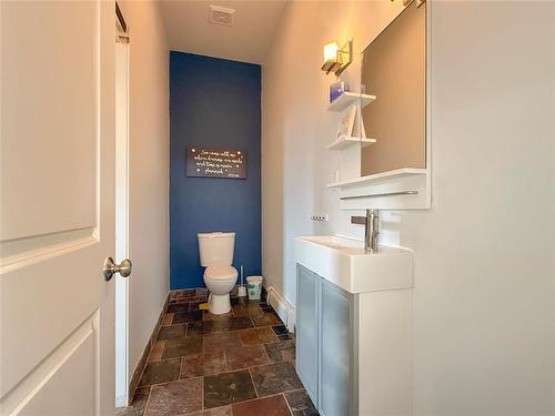 141 Main Street, Rivers, MB - Indoor