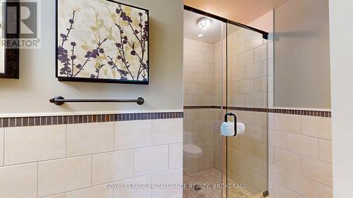 9-8 - 532 10Th Concession Road, Westport, ON - Indoor Photo Showing Bathroom