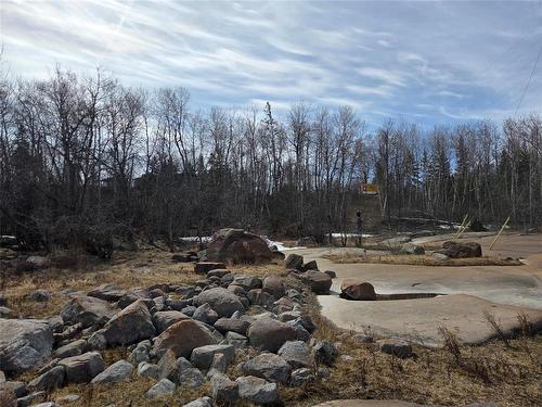 32 Granite Point Road, Great Falls, MB 