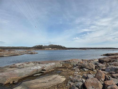 32 Granite Point Road, Great Falls, MB 