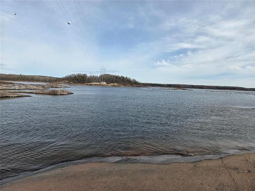 32 Granite Point Road, Great Falls, MB 