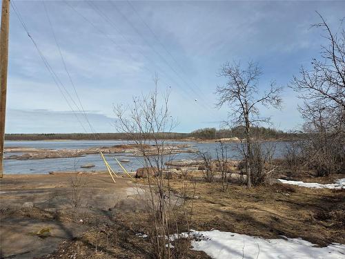 32 Granite Point Road, Great Falls, MB 