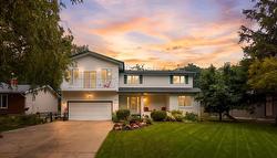 45 Paradise Drive  Winnipeg, MB R3R 1K9