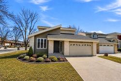 22 Clerkenwell Bay  Winnipeg, MB R2N 3R7