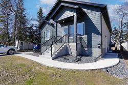624 Magnan Street  Winnipeg, MB R2Y 1S7