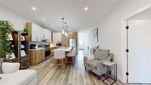 624 Magnan Street, Winnipeg, MB - Indoor