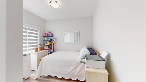 624 Magnan Street, Winnipeg, MB - Indoor Photo Showing Bedroom