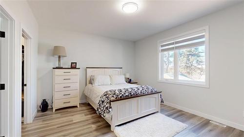 624 Magnan Street, Winnipeg, MB - Indoor Photo Showing Bedroom