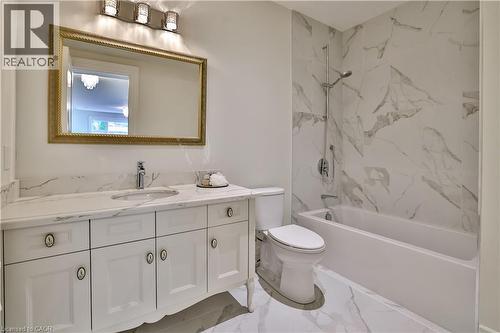 1511 Broadmoor Avenue, Mississauga, ON - Indoor Photo Showing Bathroom