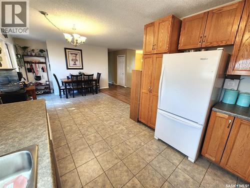 1330 8Th Street, Estevan, SK - Indoor Photo Showing Kitchen