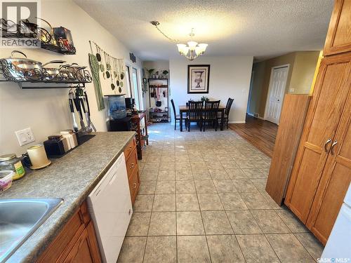 1330 8Th Street, Estevan, SK - Indoor Photo Showing Kitchen