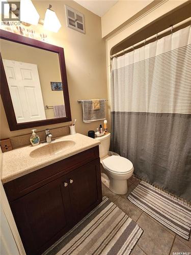 1330 8Th Street, Estevan, SK - Indoor Photo Showing Bathroom
