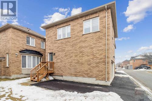B - 526 White'S Hill Avenue, Markham, ON - Outdoor With Exterior