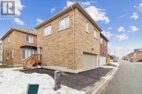 B - 526 White'S Hill Avenue, Markham, ON - Outdoor With Exterior