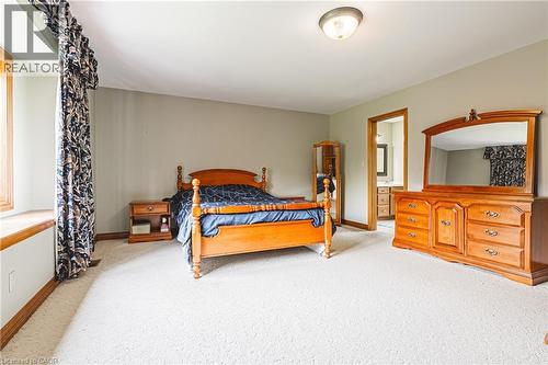 1960 Cream Street, Pelham, ON - Indoor Photo Showing Bedroom