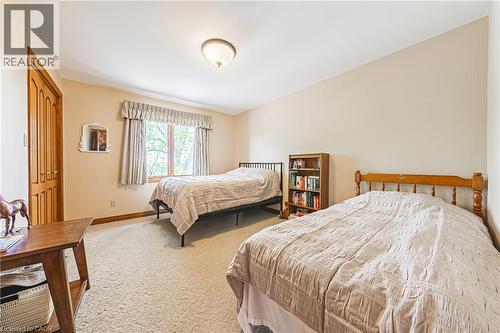 1960 Cream Street, Pelham, ON - Indoor Photo Showing Bedroom