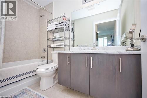 16 Concord Place Unit# 803, Grimsby, ON - Indoor Photo Showing Bathroom