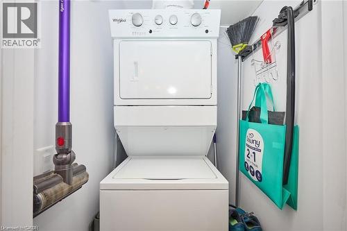 16 Concord Place Unit# 803, Grimsby, ON - Indoor Photo Showing Laundry Room