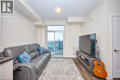 16 Concord Place Unit# 803, Grimsby, ON - Indoor Photo Showing Other Room