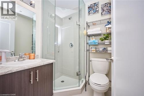 16 Concord Place Unit# 803, Grimsby, ON - Indoor Photo Showing Bathroom