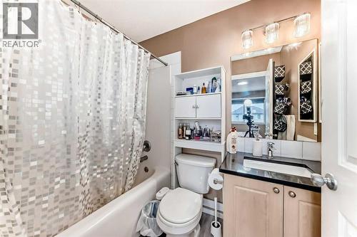 32 Saddlebrook Place Ne, Calgary, AB - Indoor Photo Showing Bathroom