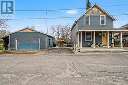 8 HARVEY STREET Perth, ON K7H 1W3