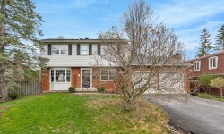 297 Mayfair Drive  Beaconsfield, QC H9W 1S2