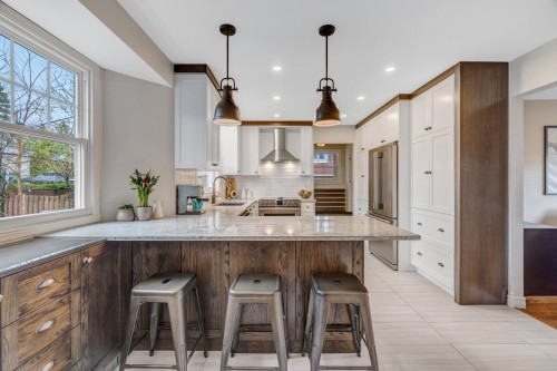 Cuisine - 297 Mayfair Drive, Beaconsfield, QC - Indoor Photo Showing Kitchen With Upgraded Kitchen