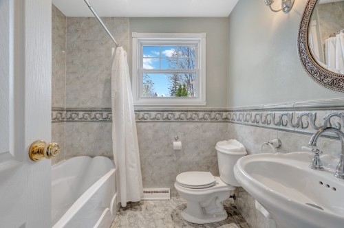 Salle de bains - 297 Mayfair Drive, Beaconsfield, QC - Indoor Photo Showing Bathroom