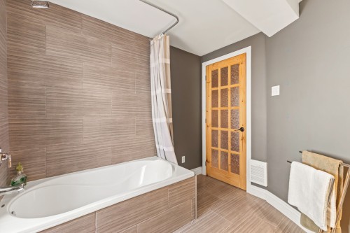 Salle de bains - 267 Rue Champlain, Gatineau (Hull), QC - Indoor Photo Showing Bathroom