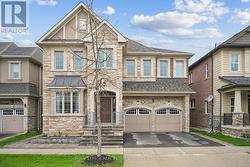 62 HOEY CRESCENT Oakville, ON L6M 0W4