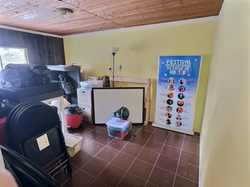 Bureau - 2866 Av. Larivière, Rouyn-Noranda, QC - Indoor