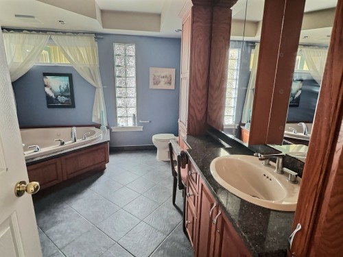 Salle de bains - 2866 Av. Larivière, Rouyn-Noranda, QC - Indoor Photo Showing Bathroom
