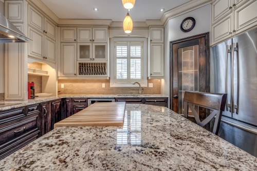 Cuisine - 45 Rue De Servando, Blainville, QC - Indoor Photo Showing Kitchen With Upgraded Kitchen