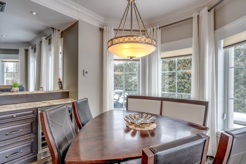 Coin-repas - 45 Rue De Servando, Blainville, QC - Indoor Photo Showing Dining Room