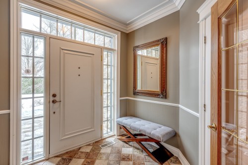 Hall d'entrée/Vestibule - 45 Rue De Servando, Blainville, QC - Indoor Photo Showing Other Room