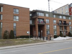 205-2900 Rue Édouard-Montpetit Laval (Chomedey), QC H7T 2T5