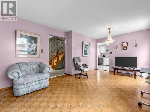 4157 Ottewell Crescent, Mississauga, ON - Indoor Photo Showing Living Room