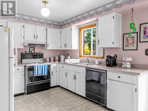 4157 Ottewell Crescent, Mississauga, ON - Indoor Photo Showing Kitchen With Double Sink