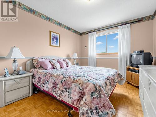 4157 Ottewell Crescent, Mississauga, ON - Indoor Photo Showing Bedroom