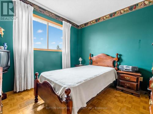 4157 Ottewell Crescent, Mississauga, ON - Indoor Photo Showing Bedroom
