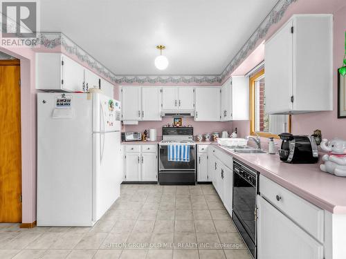 4157 Ottewell Crescent, Mississauga, ON - Indoor Photo Showing Kitchen